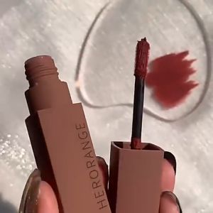 HERORANGE Matte Moisturizing Smooth Water Proof Lasting Lip Gloss