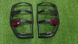 ครอบไฟท้าย ฝาไฟท้าย รถยนต์ สีดำ ด้าน-โลโก้แดง-มีทับทิมแดง  Ford ranger 2012 2013 2014 2015 2016 2017 2018 2019 2020 2021 RI