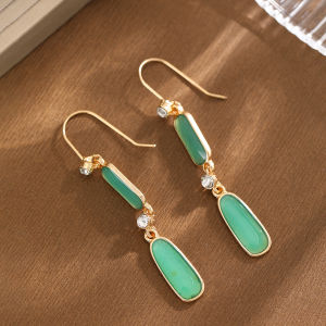 Elegant Oval-Shaped Earrings Set with Artificial Gemstones Long and Drapey Suitable for Workplace Commuting and Casual Outings