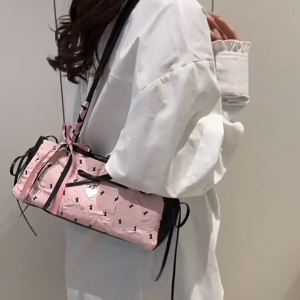 Belfoyer 【การจัดส่งจากประเทศไทย】กระเป๋าสะพายแฟชั่น Wave Dot พิมพ์กระเป๋าสตรีโบว์ใต้แขนกระเป๋าของขวัญคริสต์มาสและปีใหม่คริสต์มาส