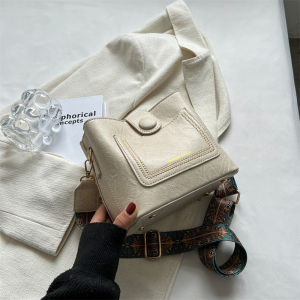 Retro Korean Style Bucket Bag Womens Crossbody Bag with Wide Shoulder Strap for Commuting Spring Summer Versatile High-End Feeling