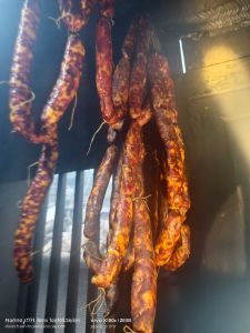 Xiangxi Hunan Special Product Farmhouse Sausage 2 Pounds Smoked Spicy Pork Sausage Delicious Barbecue Snack from Hunan Province