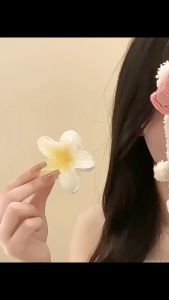 Jepit Rambut Model Bunga Kamboja Akrilik 8cm Hawaiian Plumeria Flower Hair Claw Clips HHF001