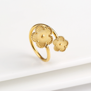 New Design Classic Luxury Stainless Steel Laser Double Flowers Open Ring Temperament For Woman Party Jewelry Daily Wear Clover