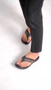 Sandal Jepit Pria Distro | Sandal Kulit Jepit Pria | Sandal Kulit Terbaru Redwell