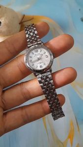 Đồng hồ nữ PLAZA kim dạ quang mặt trãi tia second hand si nhật- đã qua sử dụng