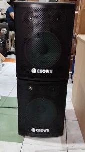 Crown BF-310 500W 10\" Woofer 3\" Midrange 3\" Tweeter 3 Way Karaoke Speaker System (1 Pair)