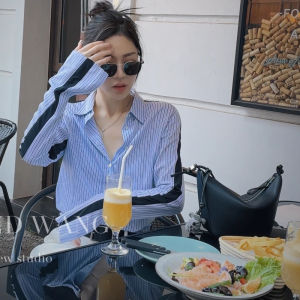 เสื้อเชิ้ตผู้หญิงแขนยาวทรงสลิมฟิตสไตล์เกาหลีลายทางสีตัดกัน ดีไซน์เก๋ไก๋ คอลเลกชั่นฤดูใบไม้ผลิและฤดูใบไม้ร่วง