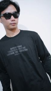 Rown Division Kaos Panjang Skalbones Black