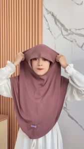 Hijab Bergo Hamidah Zahrah & Hijab Non Pet Size L: Pilihan Modis dan Nyaman