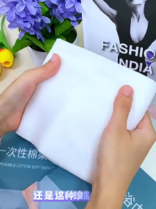 Large Disposable Bath Towel Individual Pack Portable Travel Hotel Use Face Towel  一次性纯棉浴巾单独包装旅行酒店
