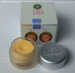 Kem nám Dưỡng trắng giảm nám sắc tố đen ngừa mụn trứng cá đầu đen Laysmon Whitening Beauty Cream UV/30 15g