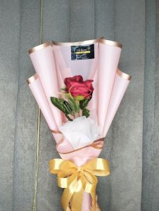 Ready Buket wisuda/buket bunga mawar 1 kuntum/ Buket single rose