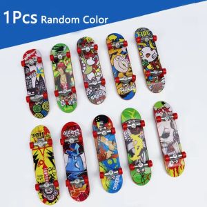 1-5Pcs Finger Skate Board Mini Collectible Creative Desktop Fingertip FingerBoard Finger Skater Toys