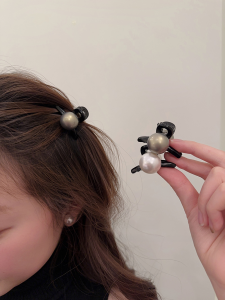 Delicate Pearl Mini Hair Clips Princess Hairpin Frontal Side Bun Hair Accessories Retro Court Style Hairpin for Women