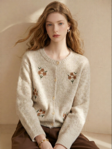 Gentle Round Neck Buttoned Knitted Cardigan Retro Cozy Embroidery Sweater