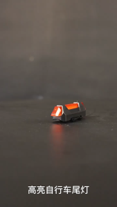 Đèn Chiếu Hậu Xe Đạp Cảnh Báo Gắn Đuôi Xe Đạp Thể Thao Có Pin Sạc USB 5 Bóng 5 Chế Độ Sáng Chống Nước Chính Hãng Amalife