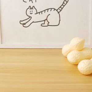 Pet World Peanut Shaped Squeaky Sound Interactive Chewing Pet Toy / Dog Toy