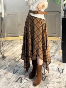 MANMI | Retro French Style Checkered Coffee Colored Irregular A-line Skirt