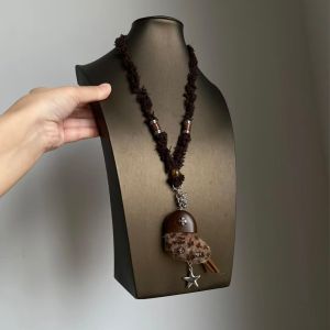 Retro Leopard Print Christmas Socks Star Pendant Necklace Womens Luxury Design Trendy Sweater Chain Fashionable Accessory