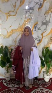 Gamis Anak Remaja Motif Polos Bahan Ceruty dengan Lengan Panjang dan Kerah Bulat - Baju Muslim Lebaran Mewah untuk Usia 4-12 Tahun