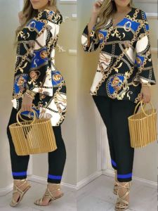 ชุดแฟชั่นคอวีแขนยาวสำหรับผู้หญิง ชุดกีฬาลำลอง ชุดสองชิ้น โพลีเอสเตอร์ ฤดูใบไม้ร่วง 2024 เสื้อผ้าทำงาน เสื้อผ้าทำงาน