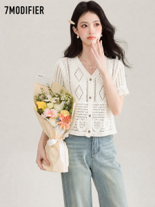 7.Modifier | Đồ Knit Thời Trang Đa Năng Có Họa Tiết Ren Cổ V Tay Ngắn