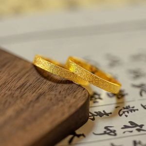 แหวนทองคำรูปวงกลมเคลือบชุบทองสำหรับผู้หญิงและผู้ชาย แหวนคู่รักแฟชั่นสำหรับคู่รัก แหวนสีทองหยาบ แหวนทองคำสำหรับคู่รัก