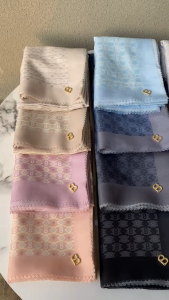 Hijab Segiempat Buttonscarves Ikat Series Voal Motif Premium Mirror