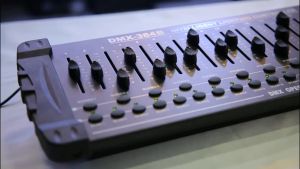 12.12 (3วันเท่านั้น)บอร์ดคุมไฟเวที ไฟพาร์ DMX 384B ตั้งโปรแกรมได้ 8 โพเทน หน้าจอแสดงผล LCD Stage Lighting Controller