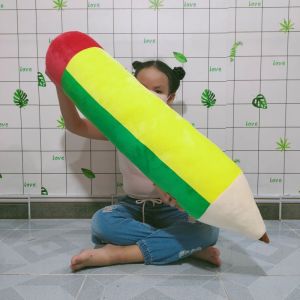 GỐI ÔM NGỦ HÌNH BÚT CHÌ NHIỀU MÀU GỐI ÔM CHO BÉ MẪU GIÁO 100% GÒN MỀM AN TOÀN CHO BÉ