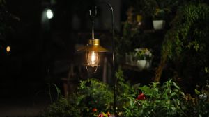 Hanging Solar Lantern Light Outdoor Waterproof Retro Camping Light Home Garden Fence Backyard Gate Courtyard Warm Decoration Light