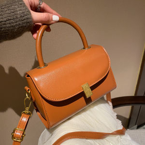 2023 Spring/Summer New All-Matching Womens Bag Small Handbags Ins Retro Minority Fancy Shoulder Messenger Bag Fashion