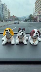 1PCS Bobble Head LabradorCar Decoration Nodding Dog Ornaments High Emulation Creative Dog Dashboard Crafts Dog Lover Gift for Car Vehicle Desk Tabletop Office Decor Baby Kids Toy