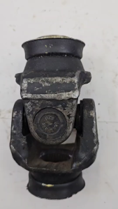 ยอยพวงมาลัย กว้าง 82มิล มือ2 นิสสัน รูเฟือง28mmทั้ง 2 ข้าง งอได้เยอะ ถอดจากรถ ยอย กากบาก ยอยรถ ข้อต่อ พวงมาลัย ยอยพวงมาลัยรถ