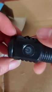 Đèn pin cầm tay mini siêu sáng chiếu xa pin trâu 5 chế độ sáng đèn pin mini cầm tay có móc gài tiện dụng-MOGEE