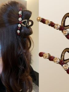 คลิปหนีบผมรูปฉลามสไตล์เกาหลีหรูหราสำหรับผู้หญิง คลิปหนีบผมแบบใหม่ปี 2024 ประดับเพชรและลูกปัด ตกแต่งผมด้านหลังศีรษะ