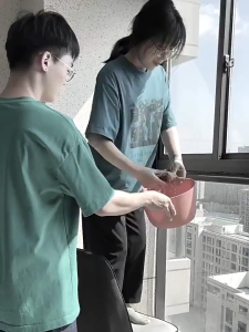 【Ready Stock】Effective Multipurpose Window Squeegee with Spray Water Cleaner for Glass and Surfaces