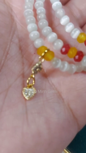 Vòng tay đá Mắt Mèo trắng quấn 3 size hạt mini 4 li phối bánh xe mã não charm cỏ 4 lá và trái tim đính đá thuần khiết | Hoa Minh Gem