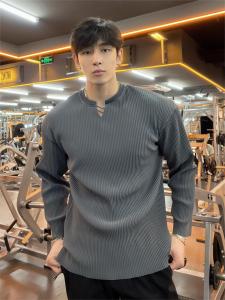 เสื้อยืดกีฬาแขนยาวคอตั้งทรงหลวมสไตล์ฤดูใบไม้ผลิและฤดูใบไม้ร่วงสำหรับผู้ชาย เสื้อผ้าทำงานแบบลำลอง