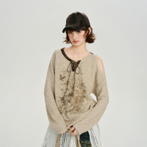 Retro Print Asymmetric Shoulder Long Sleeve T-shirt