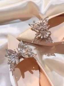 รองเท้าแต่งงานสีแชมเปญสไตล์ฝรั่งเศสสำหรับผู้หญิง รองเท้าแตะแบบสวมส้นสูง ทรงเจ้าหญิง รองเท้าแต่งงานแบบสองทาง ดีไซน์หรูหรา