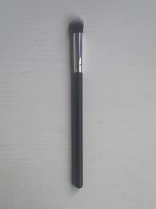 Concealer BrushPrecision Under Eye Concealing Brush For Dark Circles Acne Marks Redness & Small Blemishes