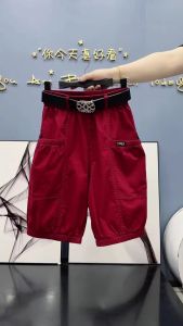 กางเกงห้าส่วนแบบใหม่ฤดูร้อนกางเกงทรงคาร์โก้ผ้าฝ้ายแท้ทรงหลวมใส่แล้วดูผอมเพรียวกางเกงขาสั้นลำลองสีไวน์แดงเอวสูงมีกระเป๋าใบใหญ่สำหรับผู้หญิง