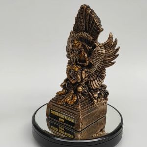 Pajangan Miniatur Patung GWK Garuda Wisnu Kencana Bali Fiberglass