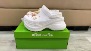 Giày sục crocs chuẩn xịn chống hôi chân nhựa tế bào êm mềm siêu bền đi mưa lội nước đi biển Crocs bae classic đế cao 8cm màu trắng