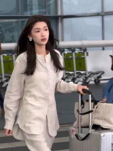 French Style White round Neck Cotton Linen Shirt Womens Loose Long Sleeve Top Simple Elegant Autumn New Arrival Commute