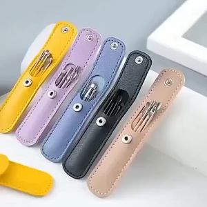 Bộ 6 Dụng Cụ Vệ Sinh Ráy Tai Bằng Thép Không Gỉ Tiện Lợi Kèm Túi Đựng Sang Trọng