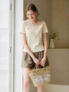 XIANGYING | Lace Trim Design V-Neck Stylish Lightweight T-Shirt Fall New Arrivals