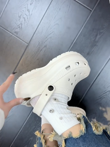 MIA Classic Clogs Graphic Flat Non-Slip Slippers Breathable Sandals For Women Comfort Summer Outdoor Rubber New Arrival